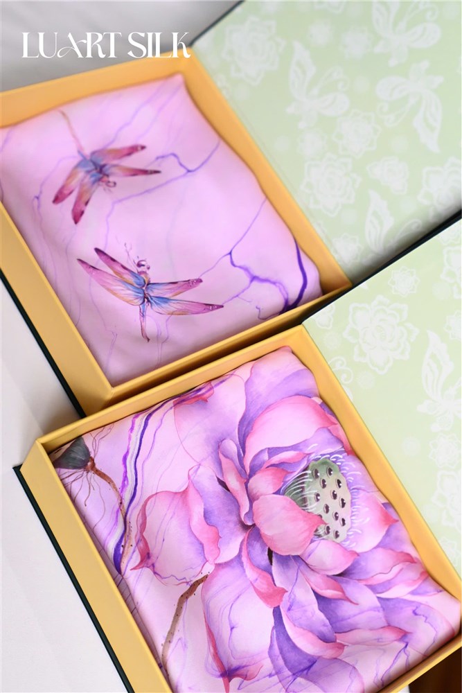 Khăn Vuông ( Thuỷ Ấn + Vẽ Tay)