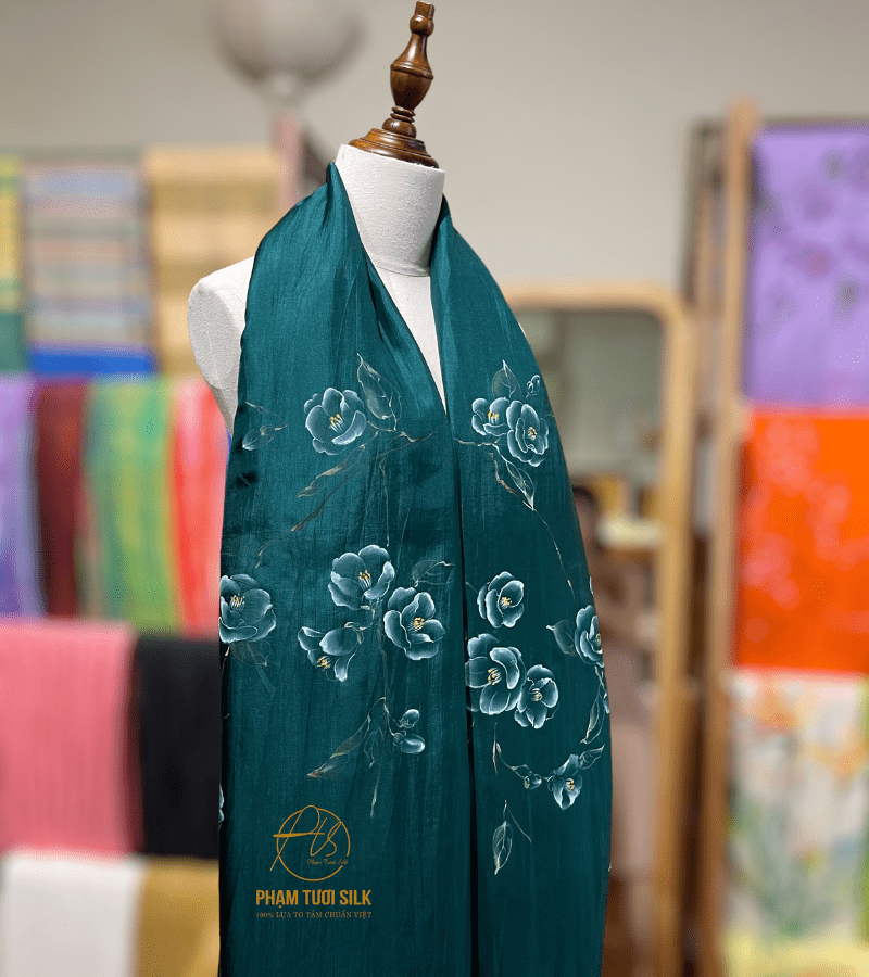 Khăn lụa tơ tằm vẽ tay hoa Bạch Trà