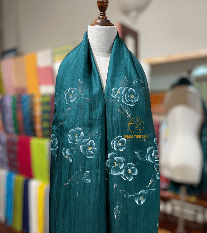 Khăn lụa tơ tằm vẽ tay hoa Bạch Trà