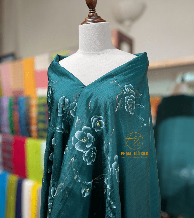 Khăn lụa tơ tằm vẽ tay hoa Bạch Trà