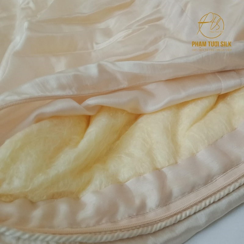 Silk blanket for adults