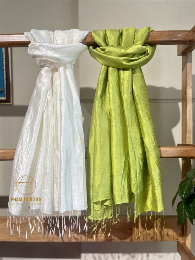 Khăn tơ tằm thủ công