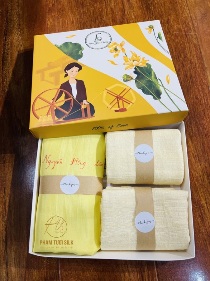 Set quà tặng tơ tằm 01