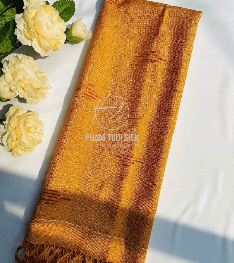 Khăn thổ cẩm tơ tằm thủ công