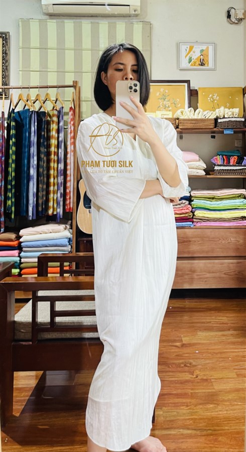 Váy lụa tơ tằm cao cấp màu trắng đuôi tôm