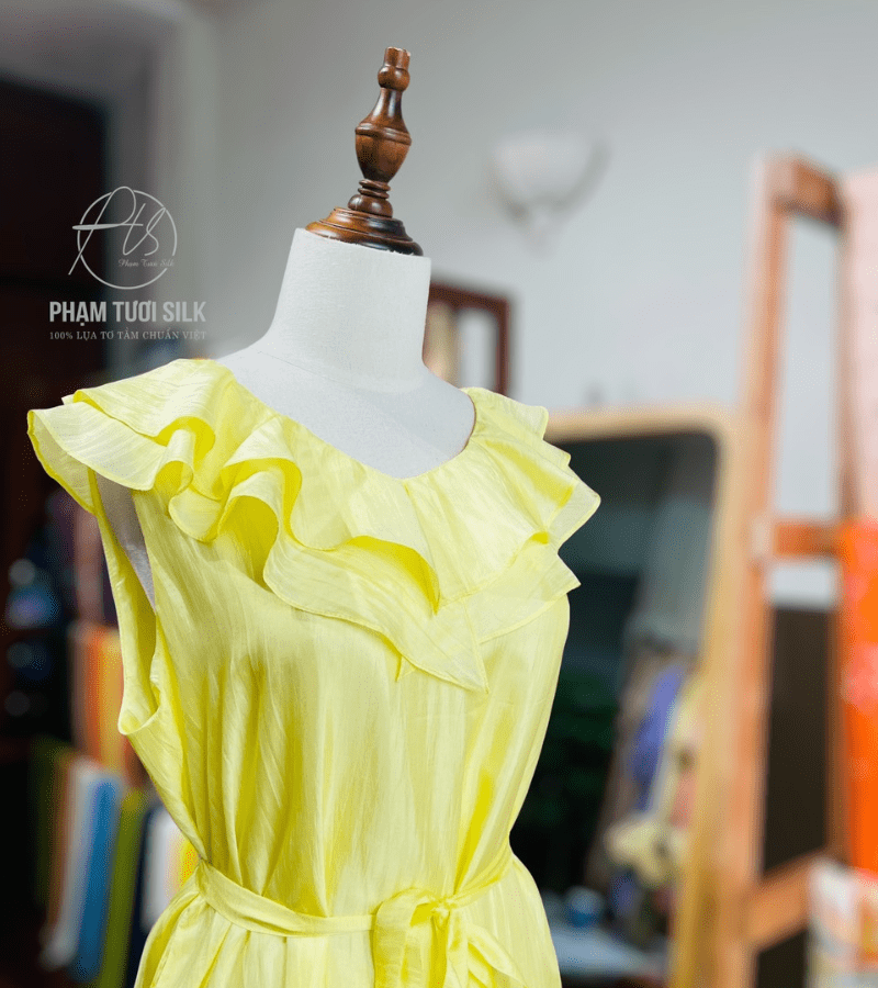 Váy lụa tơ tằm cao cấp màu vàng