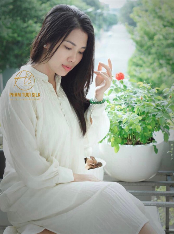 Váy lụa tơ tằm cao cấp màu trắng