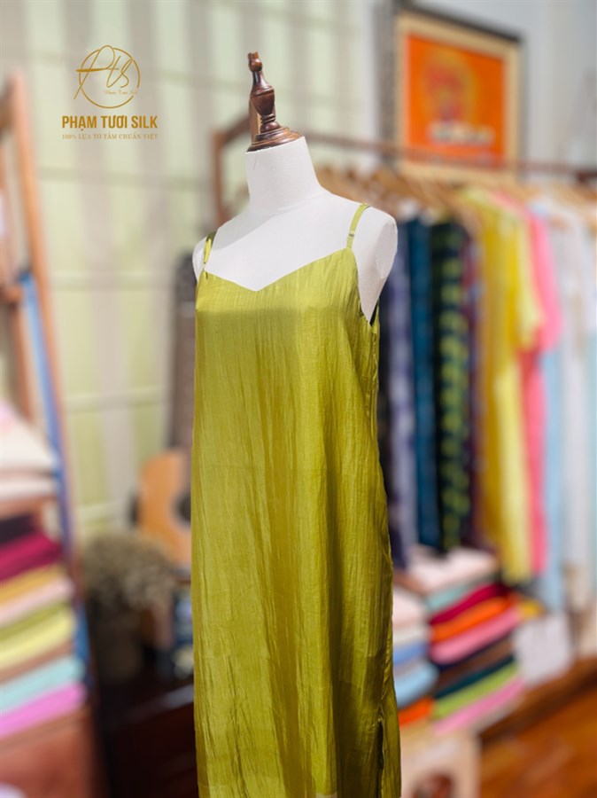 Váy ngủ lụa tơ tằm màu oliu