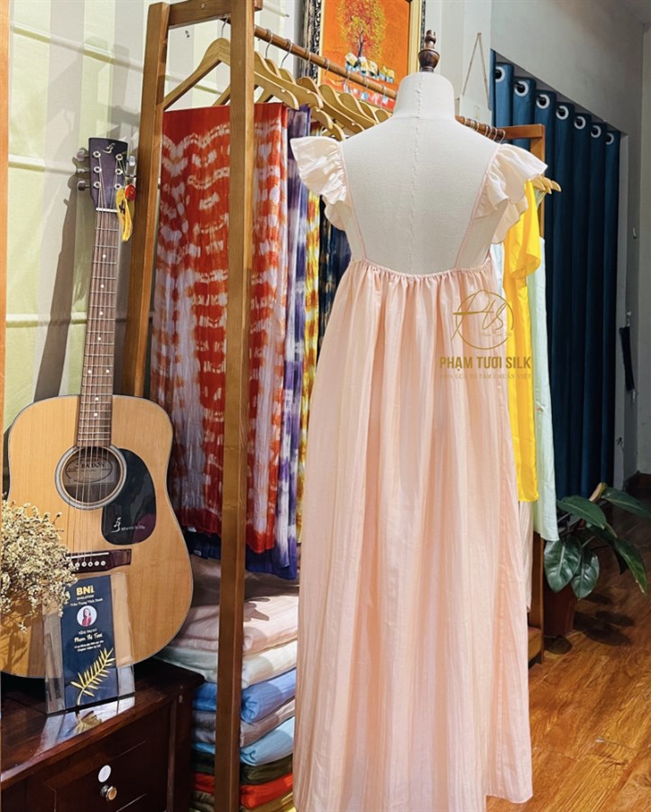 Váy ngủ lụa tơ tằm màu màu be hồng