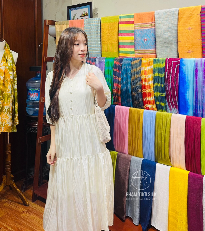 Váy lụa tơ tằm cao cấp màu trắng ngà