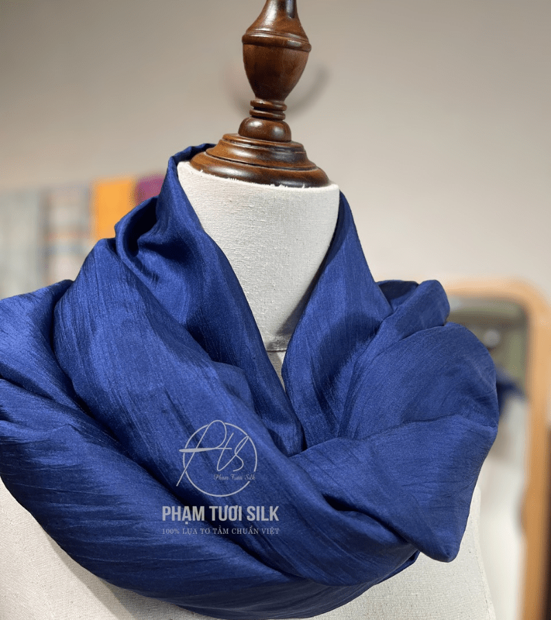 Khăn lụa tơ tằm trơn màu xanh navy
