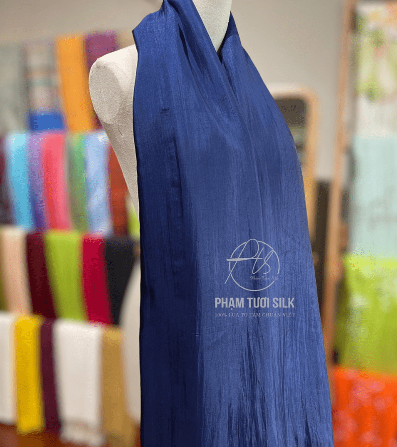 Khăn lụa tơ tằm trơn màu xanh navy