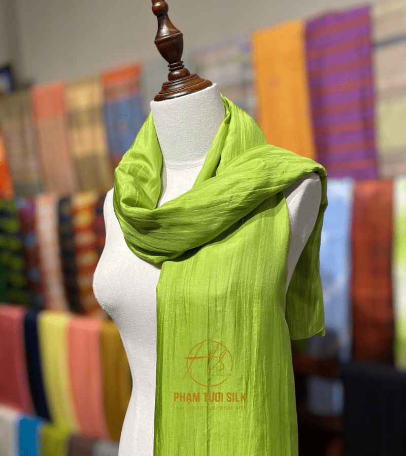 Khăn lụa tơ tằm trơn màu xanh nõn chuối