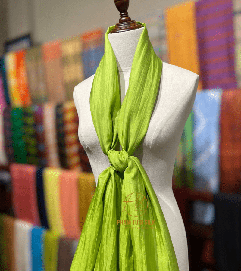 Khăn lụa tơ tằm trơn màu xanh nõn chuối
