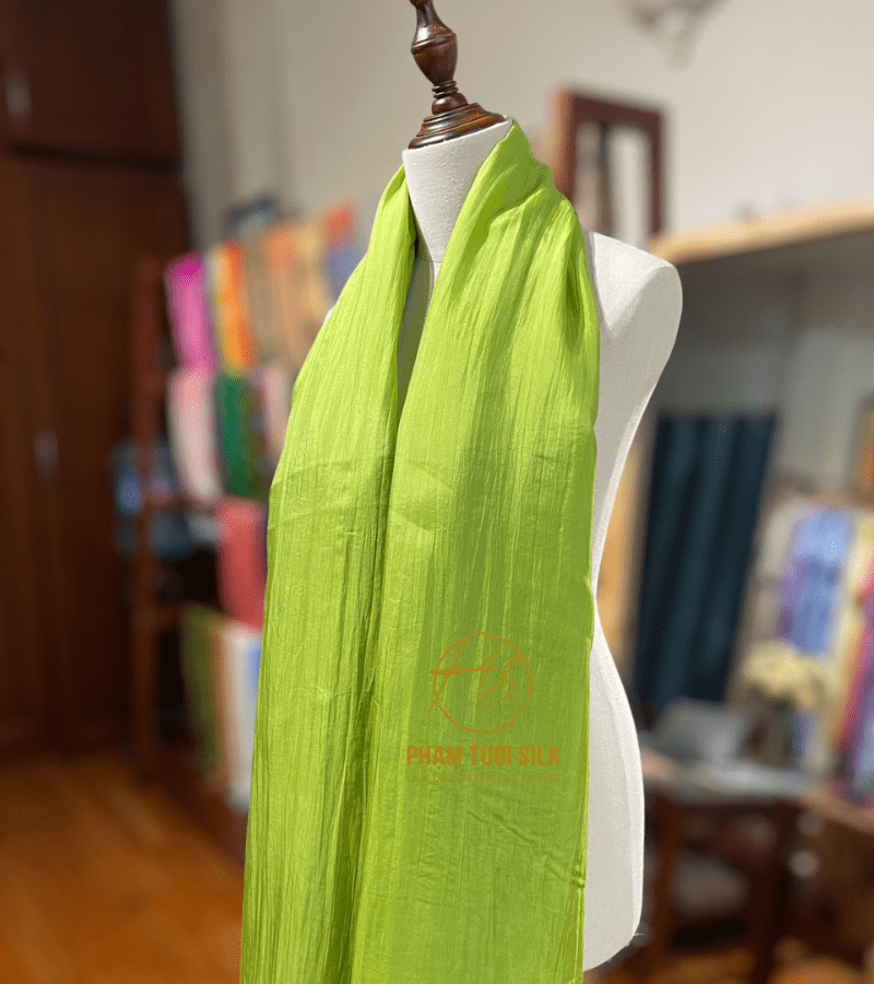 Khăn lụa tơ tằm trơn màu xanh nõn chuối