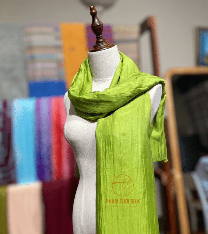 Khăn lụa tơ tằm trơn màu xanh nõn chuối