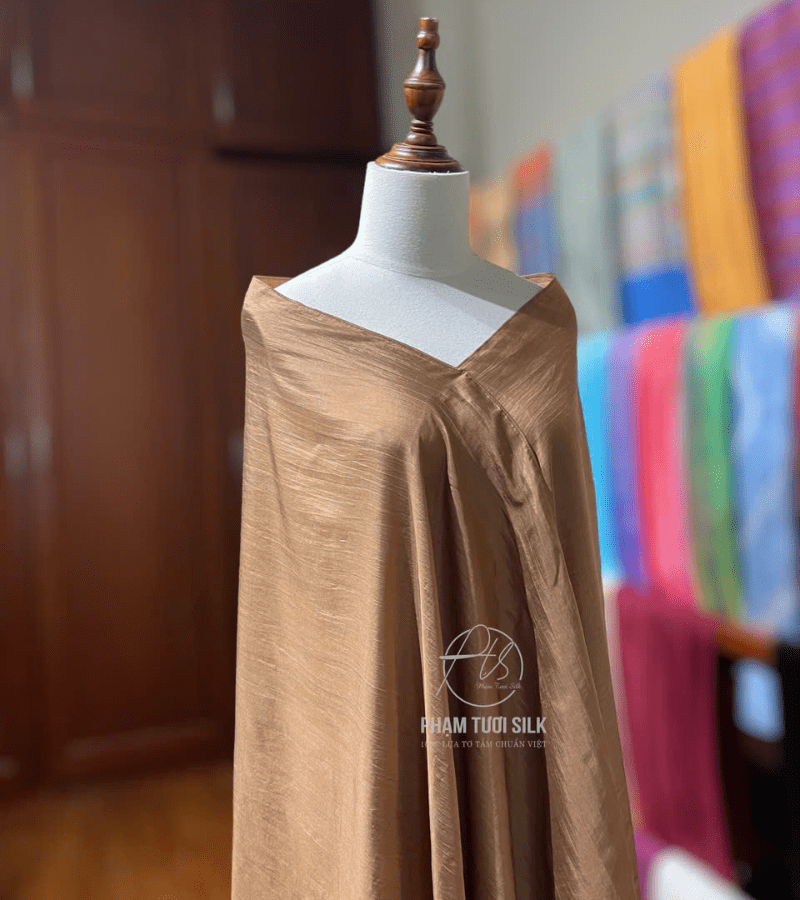 Khăn lụa tơ tằm trơn màu nâu