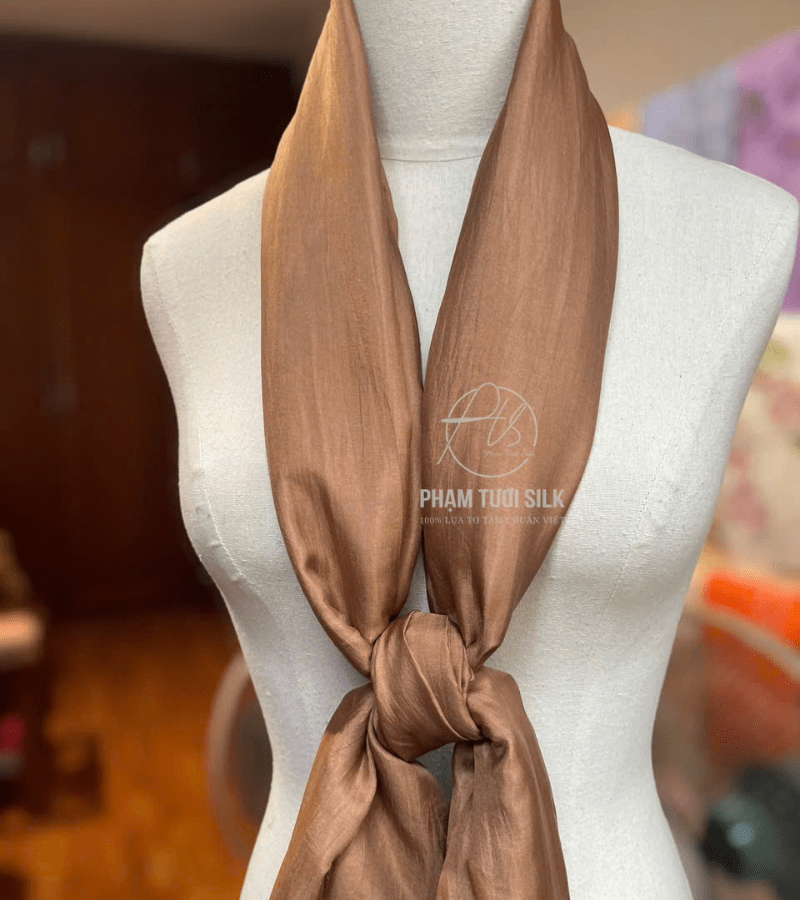 Khăn lụa tơ tằm trơn màu nâu