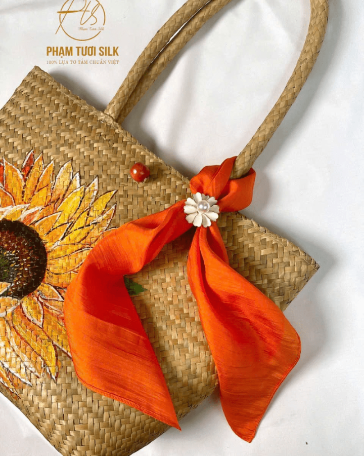 Khăn Lụa Tơ Tằm Vuông Màu Cam  (50x50cm)