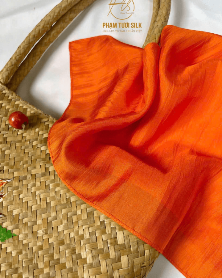 Khăn Lụa Tơ Tằm Vuông Màu Cam  (50x50cm)