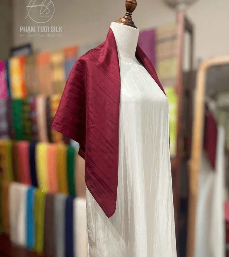 Khăn Lụa Tơ Tằm Vuông Màu Đỏ (85x85cm)