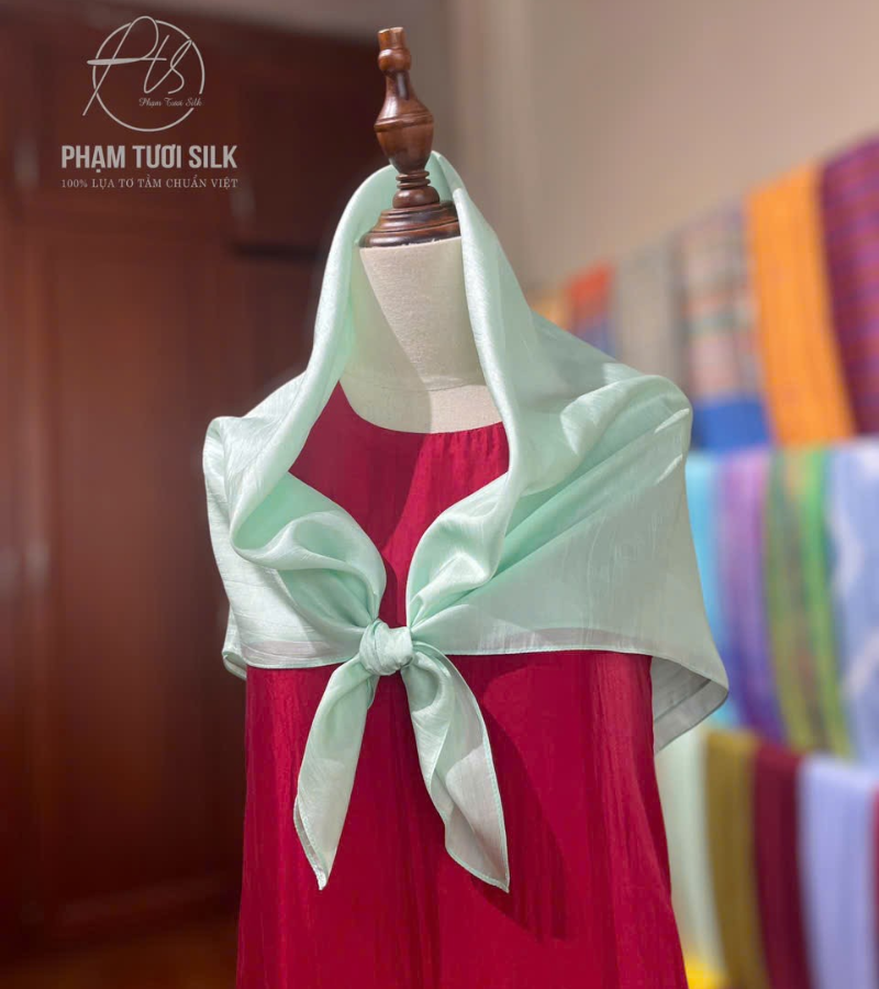 Khăn Lụa Tơ Tằm Vuông Màu Xanh Mint (85x85cm)