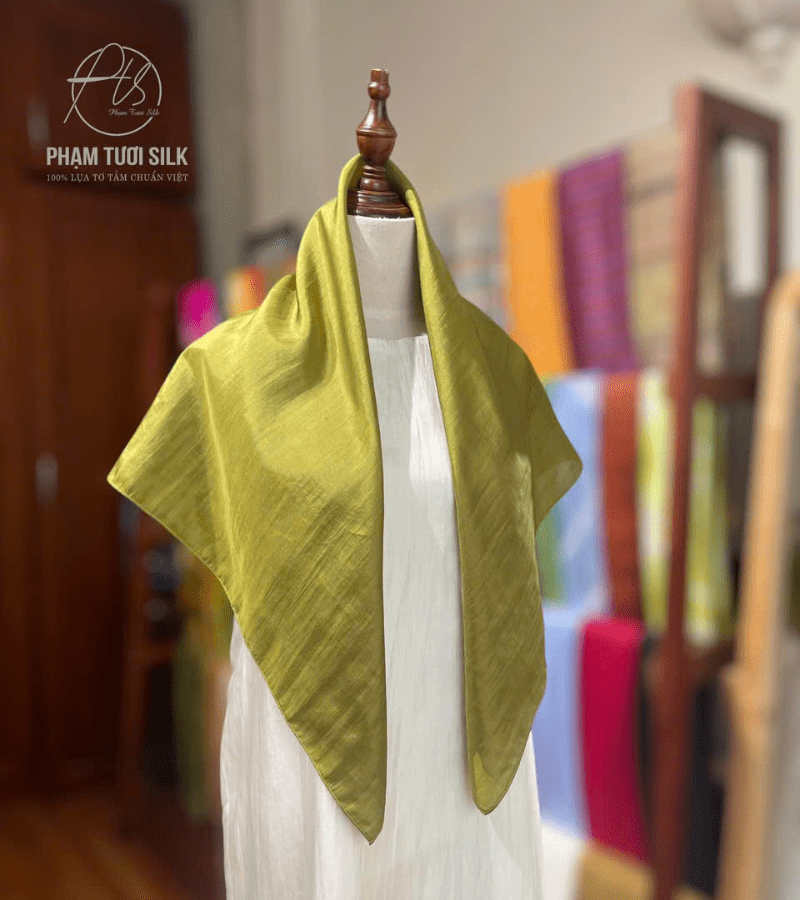 Khăn Lụa Tơ Tằm Vuông Màu Xanh Oliu (85x85cm)