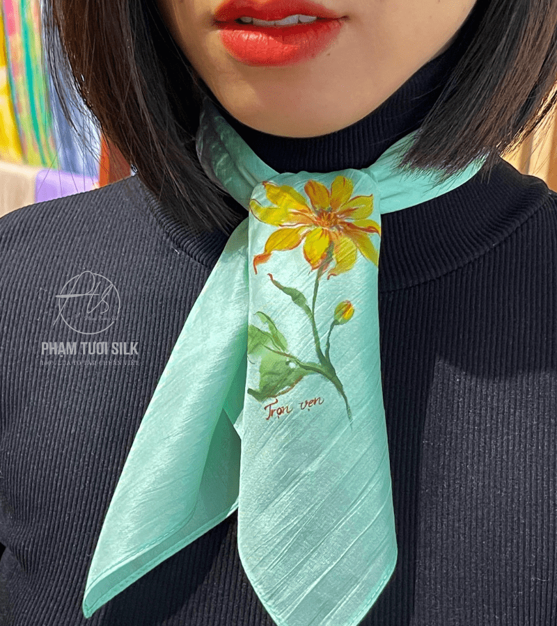 khăn lụa tơ tằm vuông vẽ tay (50x50cm)
