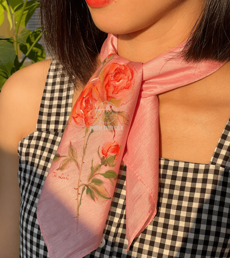 Khăn lụa tơ tằm vuông vẽ tay