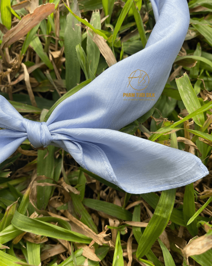 Khăn Lụa Tơ Tằm Vuông Màu Xanh Lam (50x50cm)