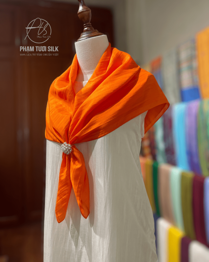 Khăn Lụa Tơ Tằm Vuông Màu Cam (85x85cm)