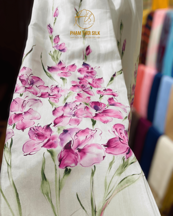 Khăn lụa tơ tằm vẽ tay hoa Rơn