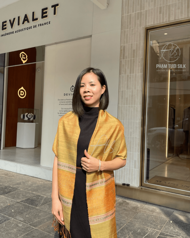 Khăn thổ cẩm tơ tằm thủ công