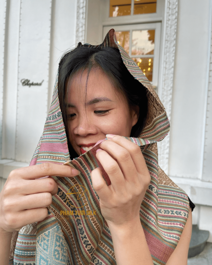 Khăn Thổ Cẩm Tơ Tằm Thủ Công