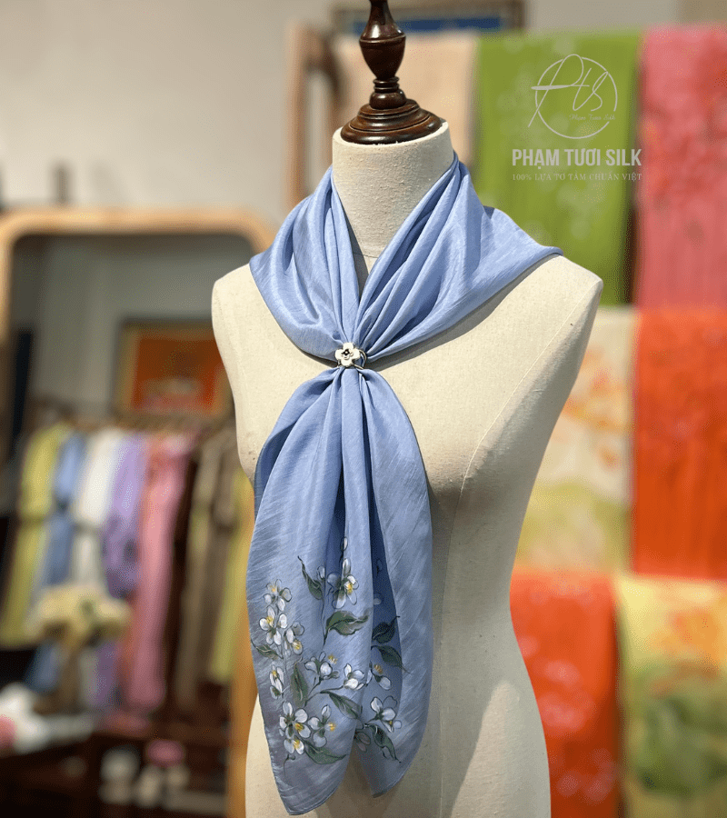 Khăn lụa tơ tằm vuông vẽ tay hoa Bưởi (85x85cm)