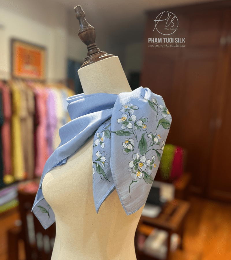 Khăn lụa tơ tằm vuông vẽ tay hoa Bưởi (85x85cm)