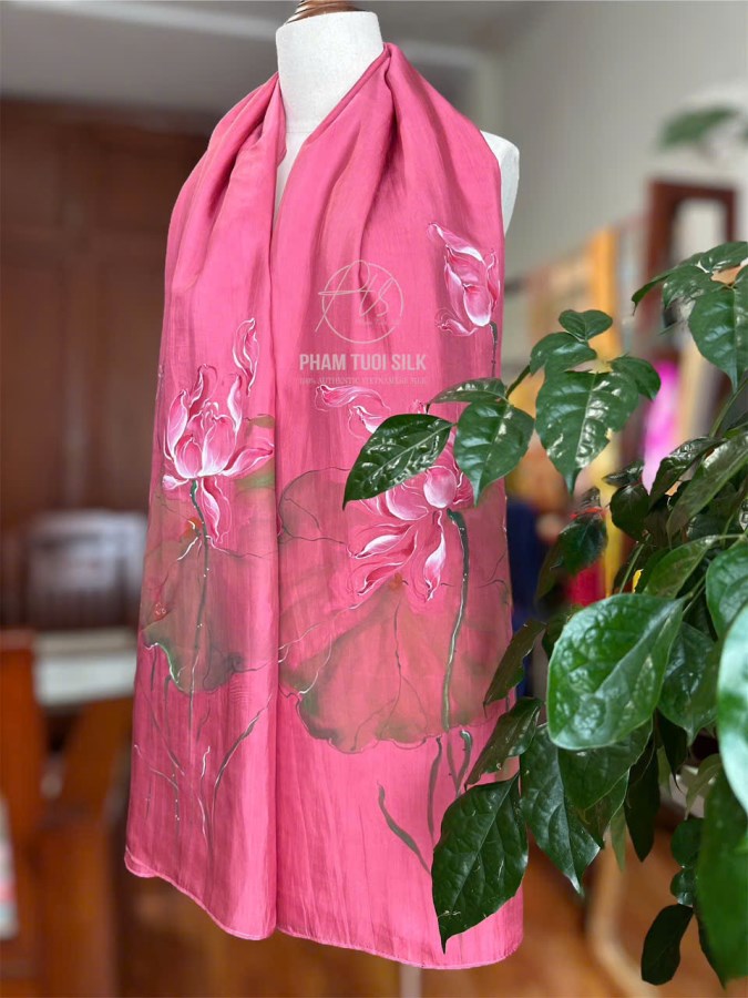 Khăn lụa tơ tằm vẽ tay hoa Sen 
