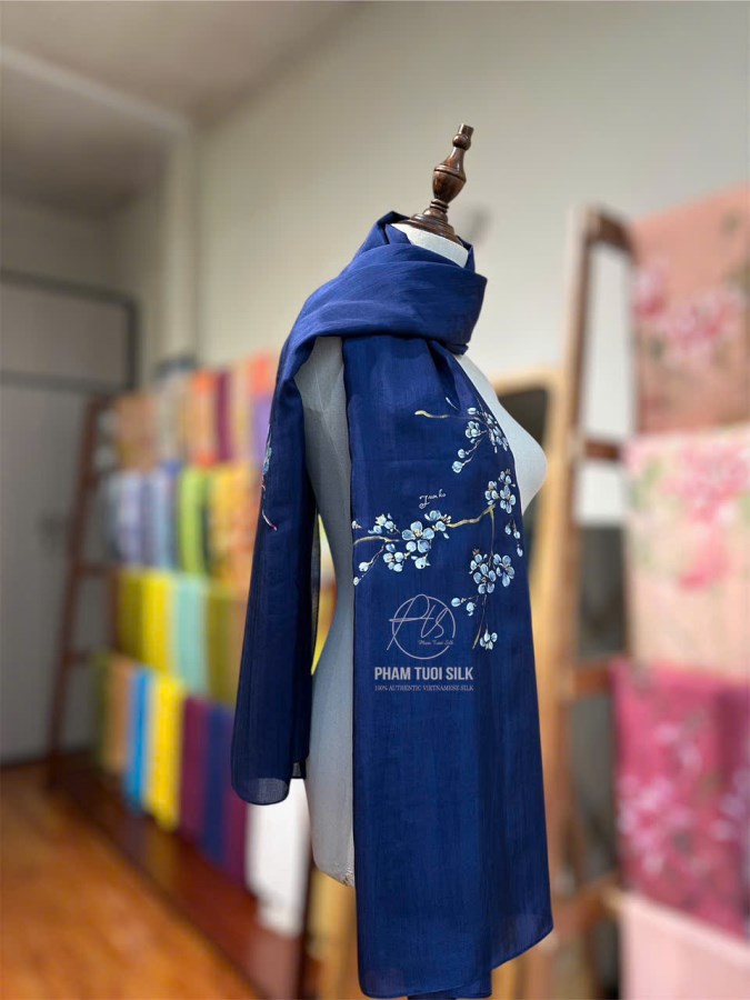 Khăn lụa tơ tằm vẽ tay hoa Đào và Chuồn Chuồn