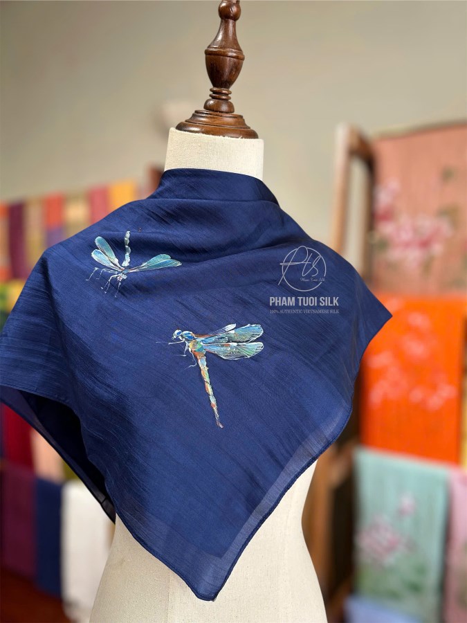 Khăn lụa tơ tằm vuông vẽ tay (85x85cm)