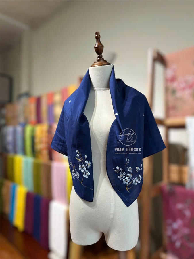 Khăn lụa tơ tằm vuông vẽ tay (85x85cm)