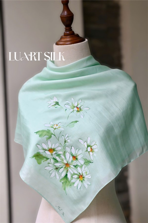 Khăn lụa tơ tằm vuông vẽ tay (85x85cm)