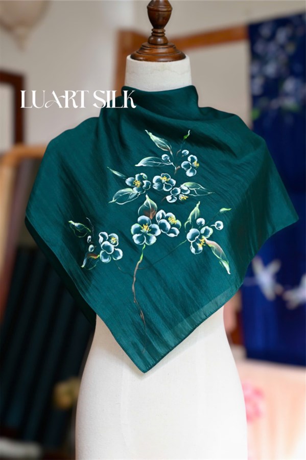 Khăn lụa tơ tằm vuông vẽ tay (85x85cm)